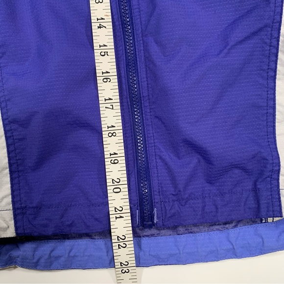 Columbia Women's Vintage Windbreaker Jacket. Size M. Blue - Picture 15 of 15